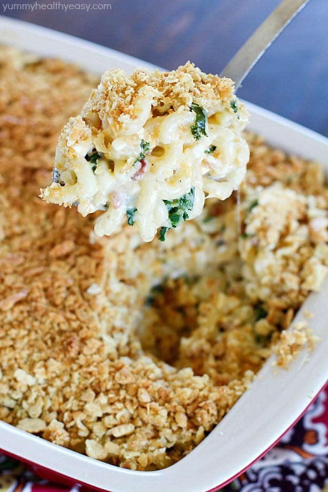A flavorful Baked Macaroni and Cheese Casserole with bacon & kale and a crushed cracker topping. Comforting and delicious! #ad #ChoppedAtHome