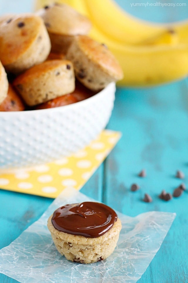 Banana Chocolate Chip Mini Muffins - a great breakfast to start your day or the perfect snack/dessert to satisfy your sweet tooth! (only 4 main ingredients!)