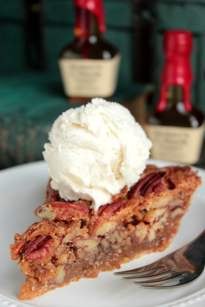 Bourbon Pecan Pie - 15+ of the Best Thanksgiving Desserts!