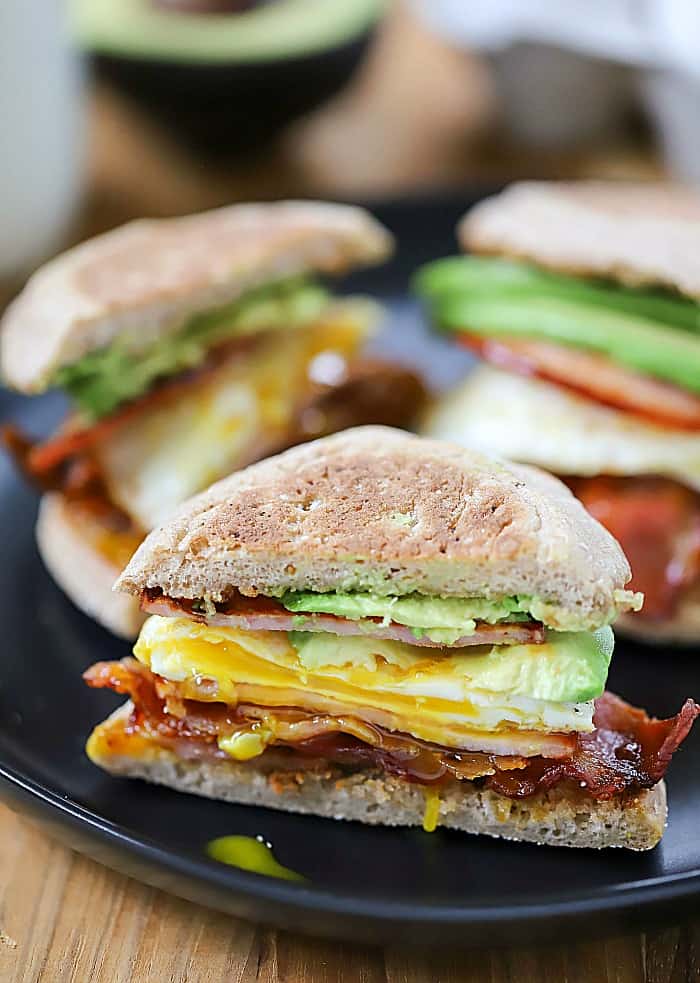 Wake up and make this Egg, Bacon and Avocado Breakfast Sandwich! It's filled with crispy bacon, canadian baocn, egg and avocado! #AD