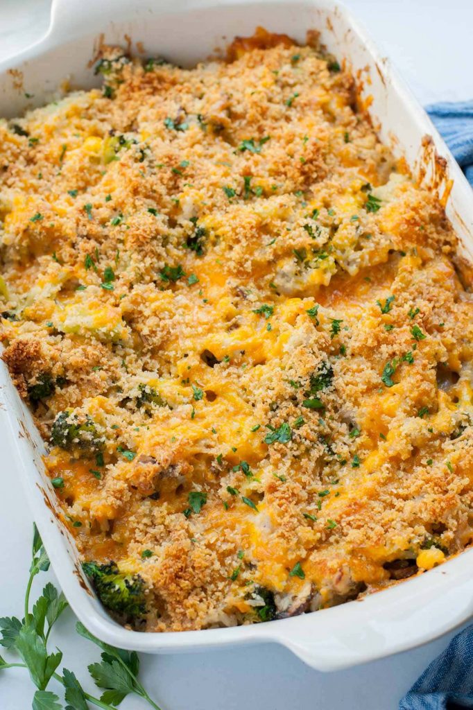 Casserole dish filled with chicken and broccoli
