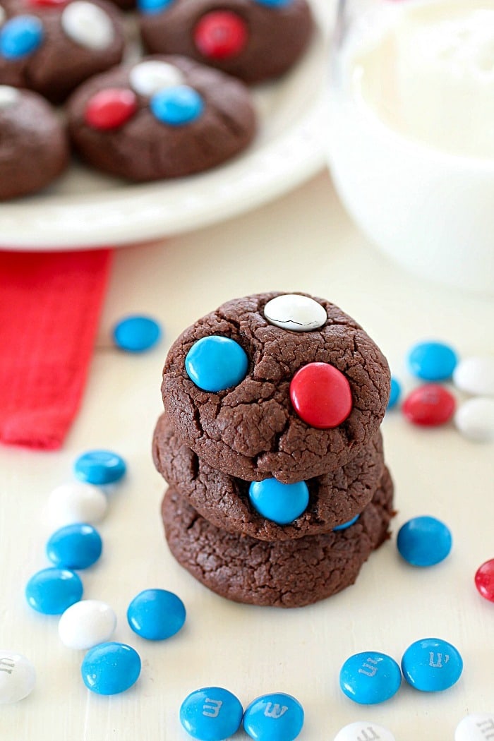 3-Ingredient Easy Cake Mix Cookies are just about as easy as "homemade" cookies can get! Only three ingredients and they bake up in under 10 minutes! These are great for the beginning baker or for anyone that's in a rush and needs a quick cookie recipe!