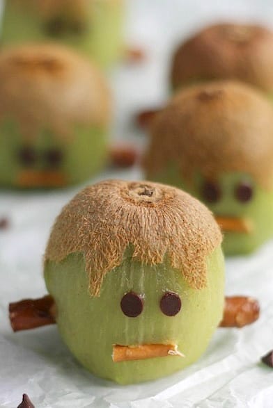 Frankenstein Kiwi Snack - 21 Cute Halloween Snacks for Kids!