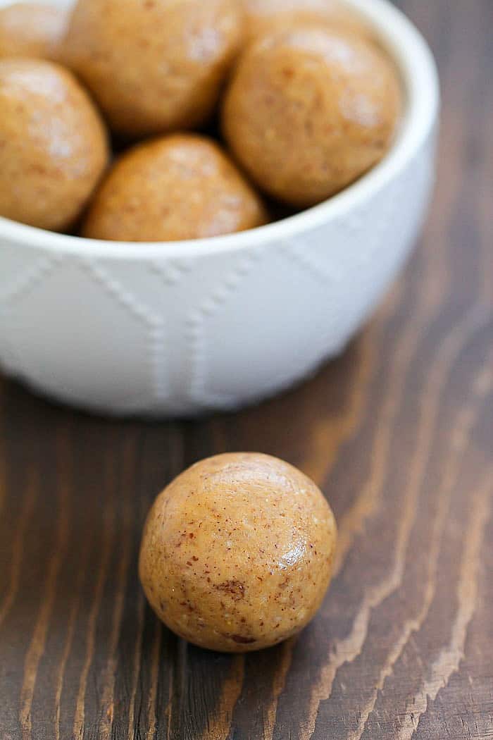 These Healthy Apple Pie Protein Balls are the perfect snack to grab when you need a quick protein boost! Easy to make and grab on the go!