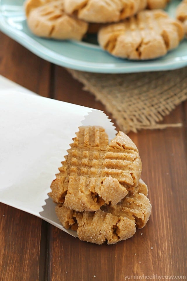 Easy Peanut Butter Cookies that are healthier than most, with less calories and more protein in each cookie. These peanut butter cookies are soft, crumbly and full of peanut butter taste. A true family pleaser! #ad #truvia