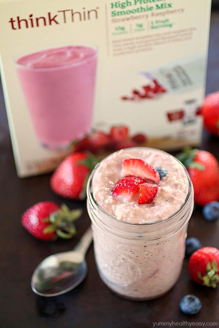 Overnight Oatmeal that's packed full of protein (13 grams), fiber (6 grams) and fruit. No-bake, with only 252 calories! Perfect breakfast to grab on the go! AD