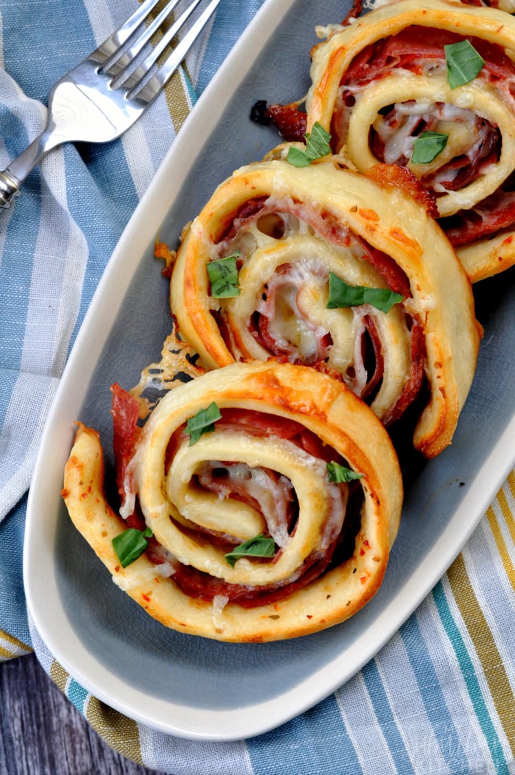 Italian Pepperoni Roll Ups - 15+ Game Day Snacks @ yummyhealthyeasy.com