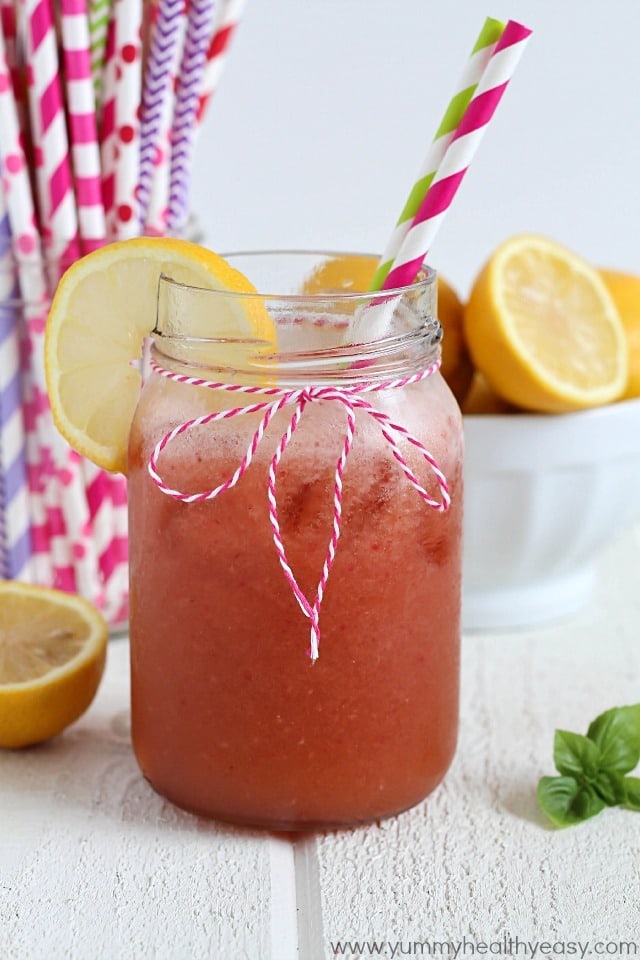 Strawberry Basil Lemonade | refreshing lemonade made with lemon, strawberry and basil. Absolutely delicious! (No added white sugar!) Strawberry Basil Lemonade | refreshing lemonade made with lemon, strawberry and basil. Absolutely delicious! (No added white sugar!)