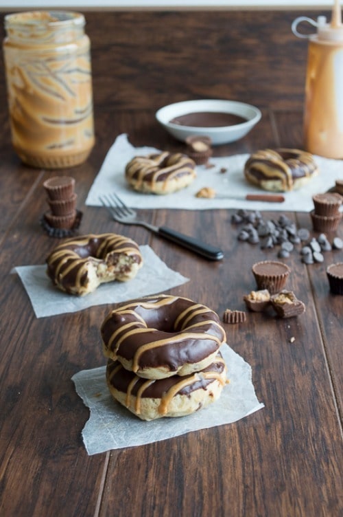 Stuffed Peanut Butter Cup Donuts by thefirstyearblog.com Stuffed Peanut Butter Cup Donuts by thefirstyearblog.com