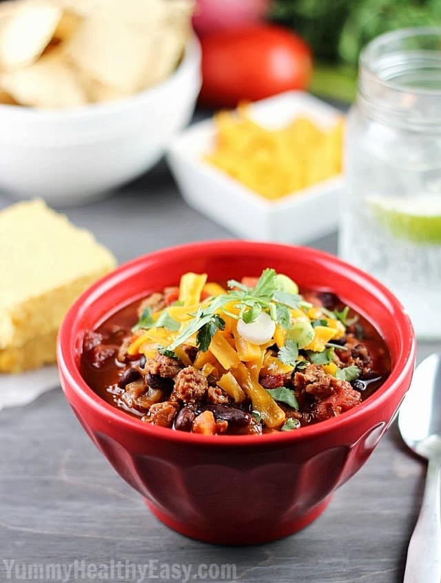 The Best Ever Slow Cooker Turkey Chili | delicious turkey and bean chili in a flavorful tomato broth. Super easy! The Best Slow Cooker Turkey Chili - comforting and delicious dinner